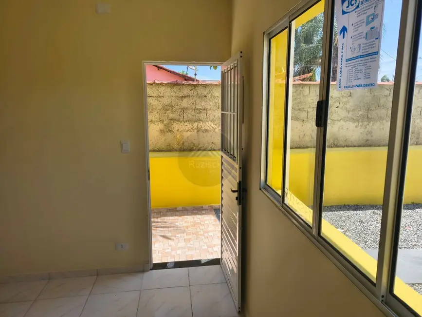 Foto 7 de Casa com 2 quartos à venda, 130m2 em Itanhaem - SP