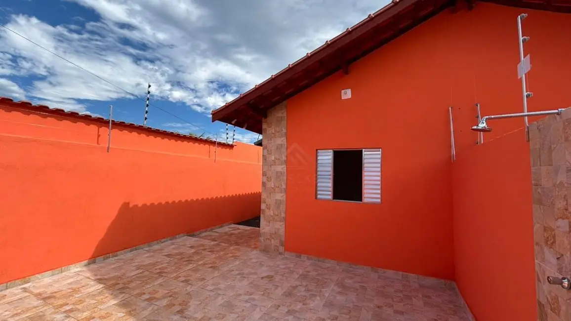 Foto 2 de Casa com 2 quartos à venda, 125m2 em Itanhaem - SP