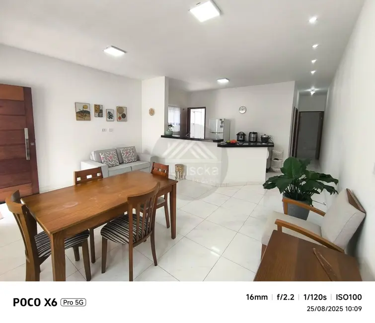 Foto 3 de Casa com 2 quartos à venda, 145m2 em Itanhaem - SP