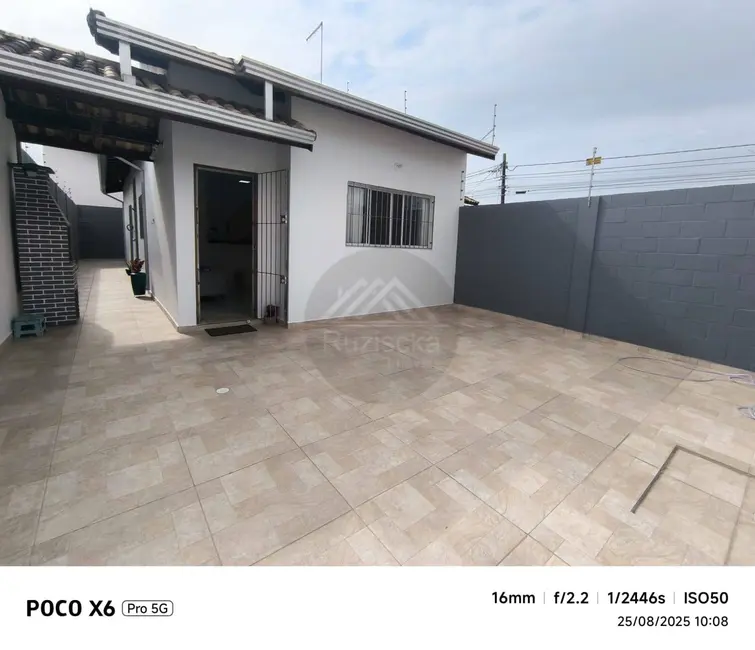 Foto 1 de Casa com 2 quartos à venda, 145m2 em Itanhaem - SP