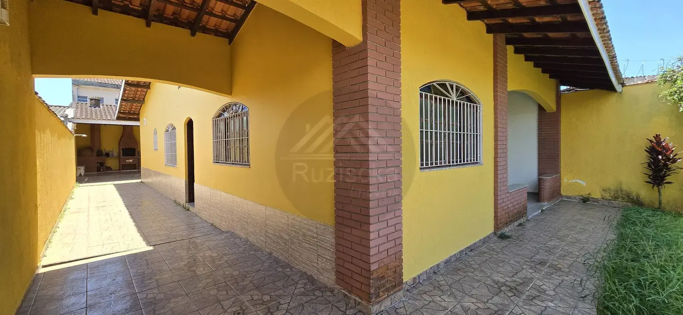 Foto 6 de Casa com 3 quartos à venda, 271m2 em Itanhaem - SP