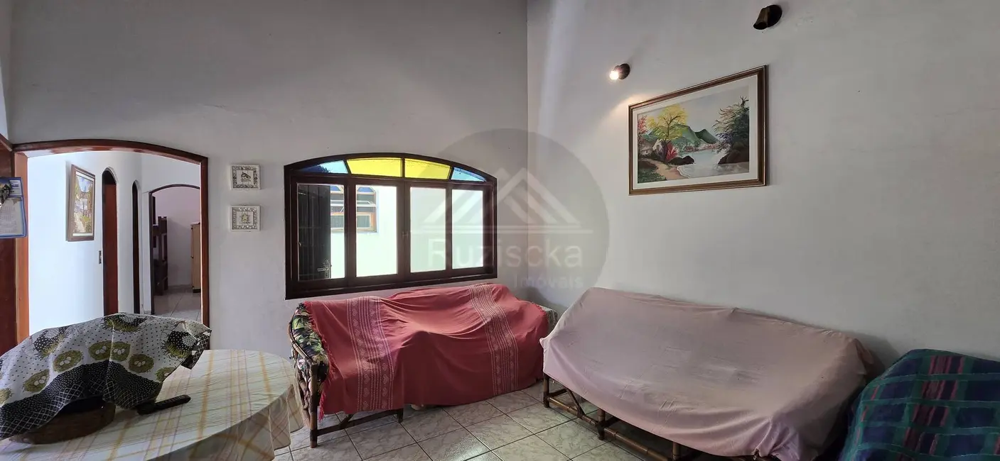 Foto 9 de Casa com 3 quartos à venda, 271m2 em Itanhaem - SP