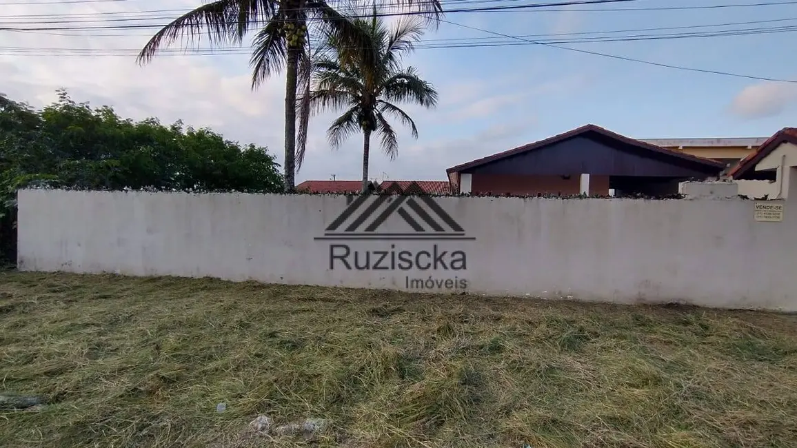 Foto 2 de Casa com 2 quartos à venda, 250m2 em Itanhaem - SP