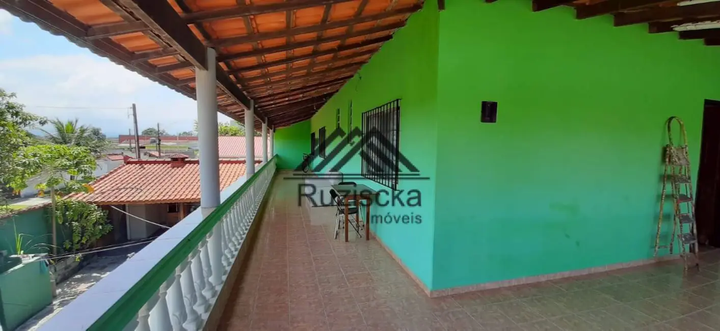 Foto 2 de Casa com 4 quartos à venda, 238m2 em Itanhaem - SP
