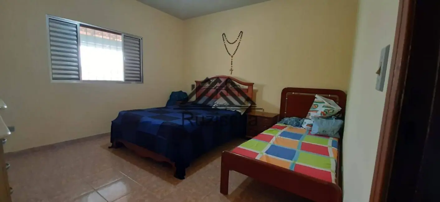 Foto 7 de Casa com 4 quartos à venda, 238m2 em Itanhaem - SP