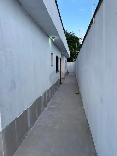 Foto 4 de Casa com 2 quartos à venda, 135m2 em Itanhaem - SP