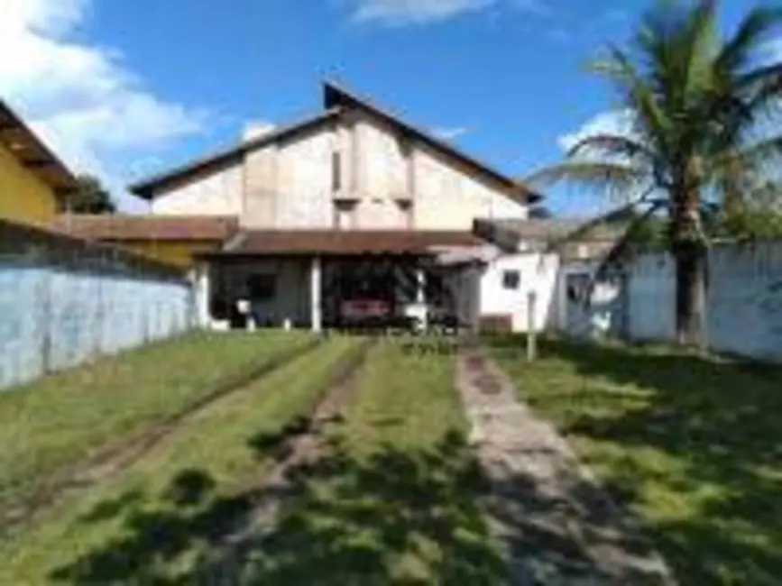 Foto 3 de Casa com 3 quartos à venda, 420m2 em Itanhaem - SP
