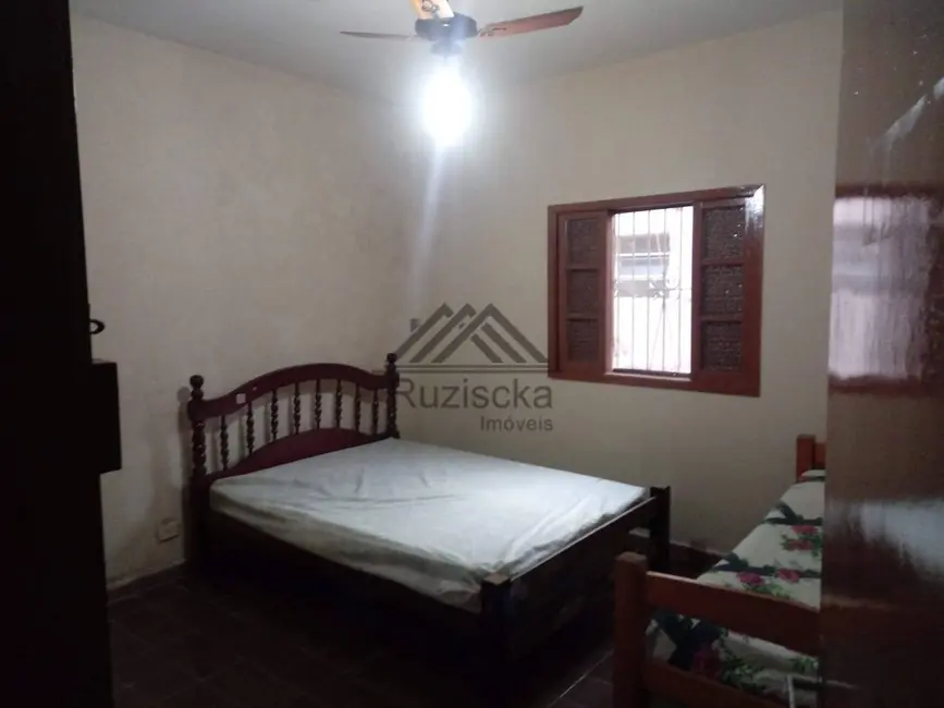 Foto 8 de Casa com 2 quartos à venda, 260m2 em Itanhaem - SP