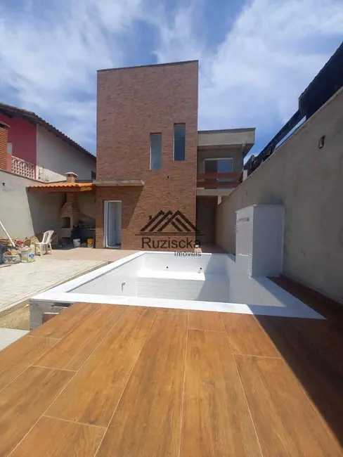 Foto 1 de Casa com 3 quartos à venda, 82m2 em Itanhaem - SP