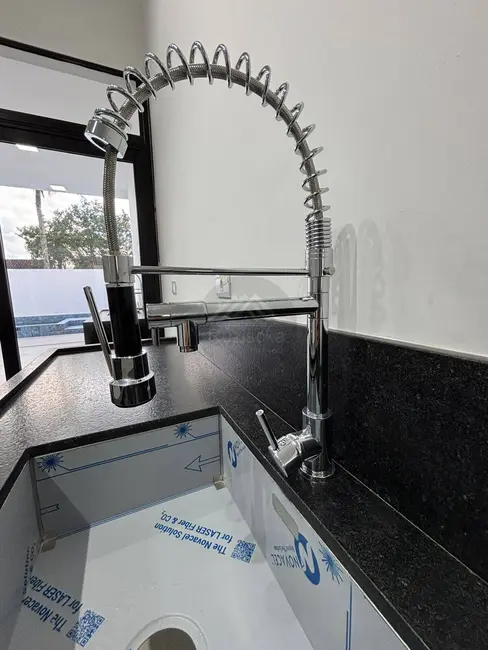 Foto 5 de Casa com 2 quartos à venda, 220m2 em Itanhaem - SP