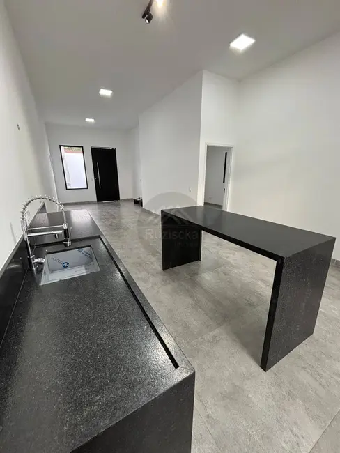 Foto 4 de Casa com 2 quartos à venda, 220m2 em Itanhaem - SP
