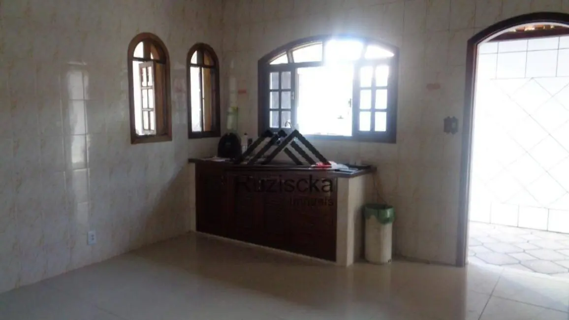 Casa com 3 quartos à venda, 250m2 em Itanhaem - SP - imagem 9 Foto 9 de Casa com 3 quartos à venda, 250m2 em Itanhaem - SP