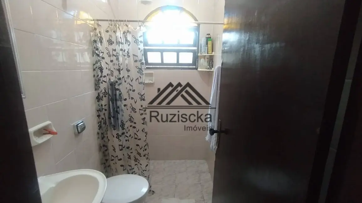 Foto 7 de Casa com 3 quartos à venda, 150m2 em Itanhaem - SP