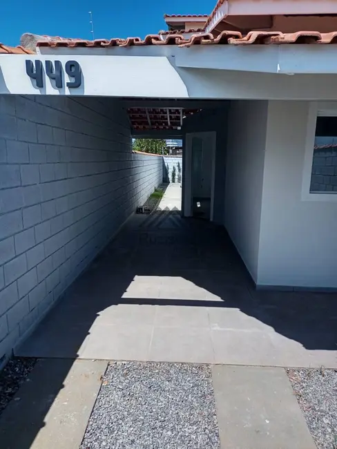 Foto 3 de Casa com 2 quartos à venda, 130m2 em Itanhaem - SP