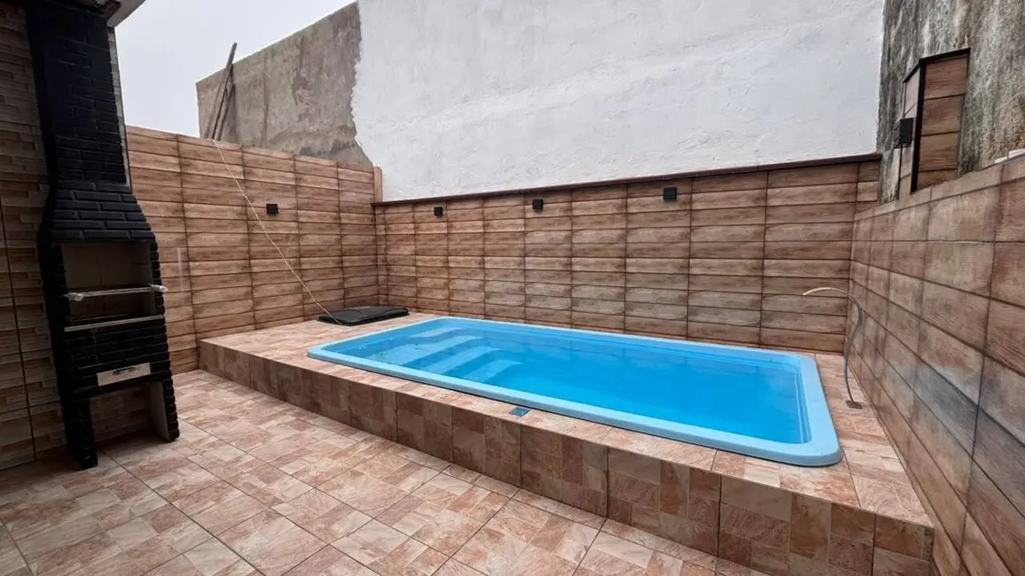 Foto 8 de Casa com 2 quartos à venda, 150m2 em Itanhaem - SP