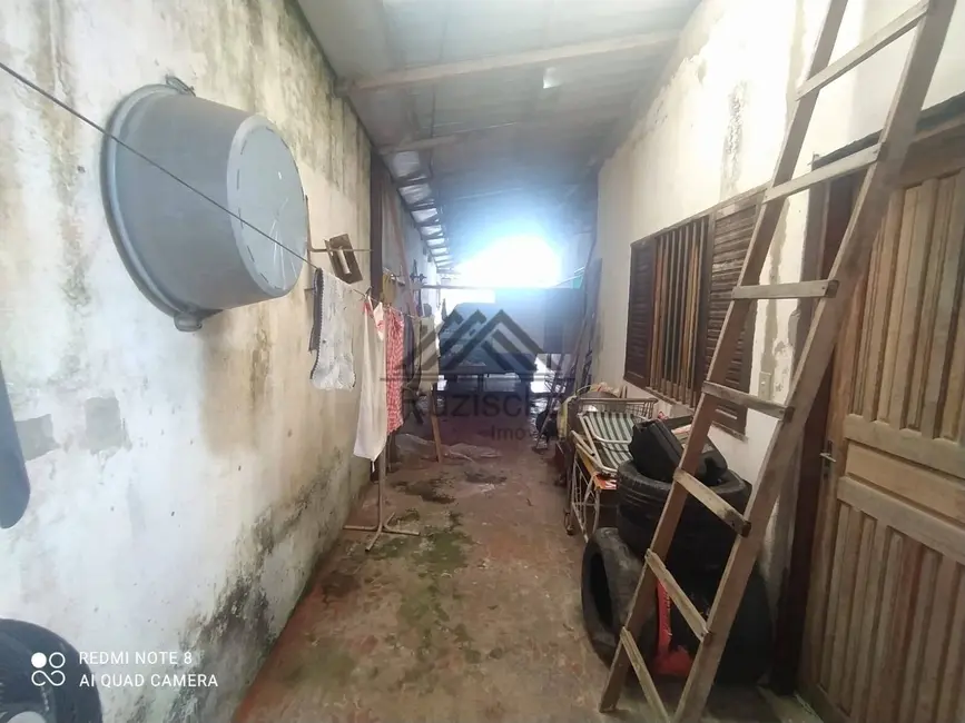 Foto 5 de Casa com 3 quartos à venda, 325m2 em Itanhaem - SP