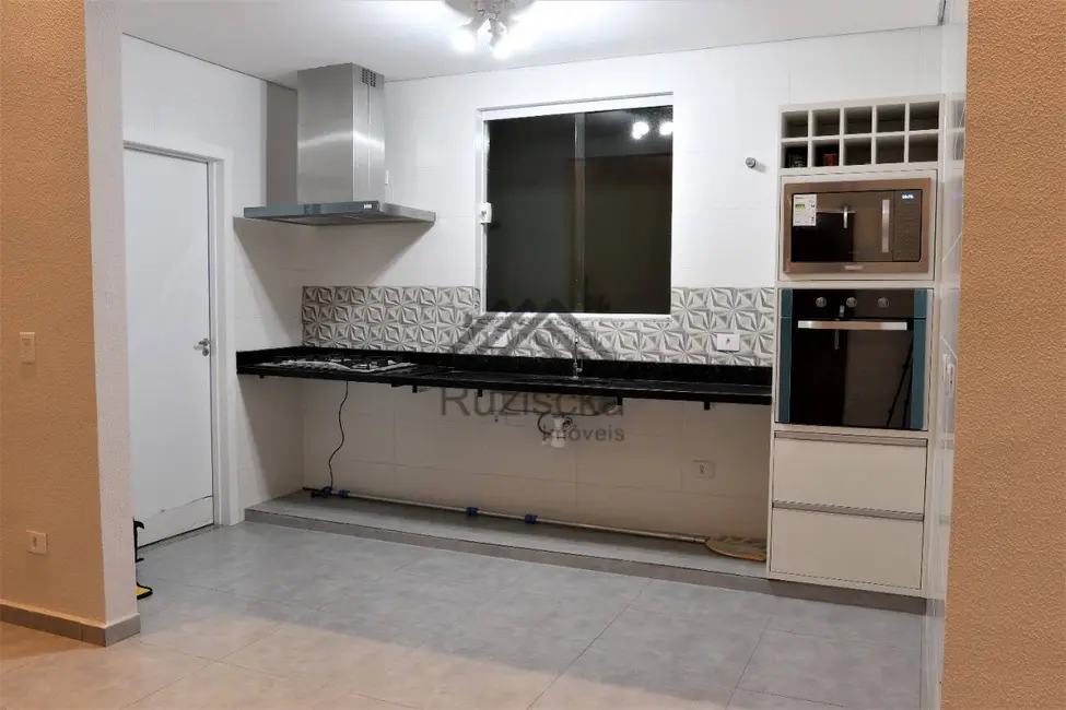 Casa com 3 quartos à venda, 371m2 em Itanhaem - SP - imagem 5 Foto 5 de Casa com 3 quartos à venda, 371m2 em Itanhaem - SP