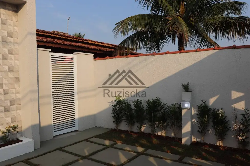 Casa com 3 quartos à venda, 371m2 em Itanhaem - SP - imagem 9 Foto 9 de Casa com 3 quartos à venda, 371m2 em Itanhaem - SP