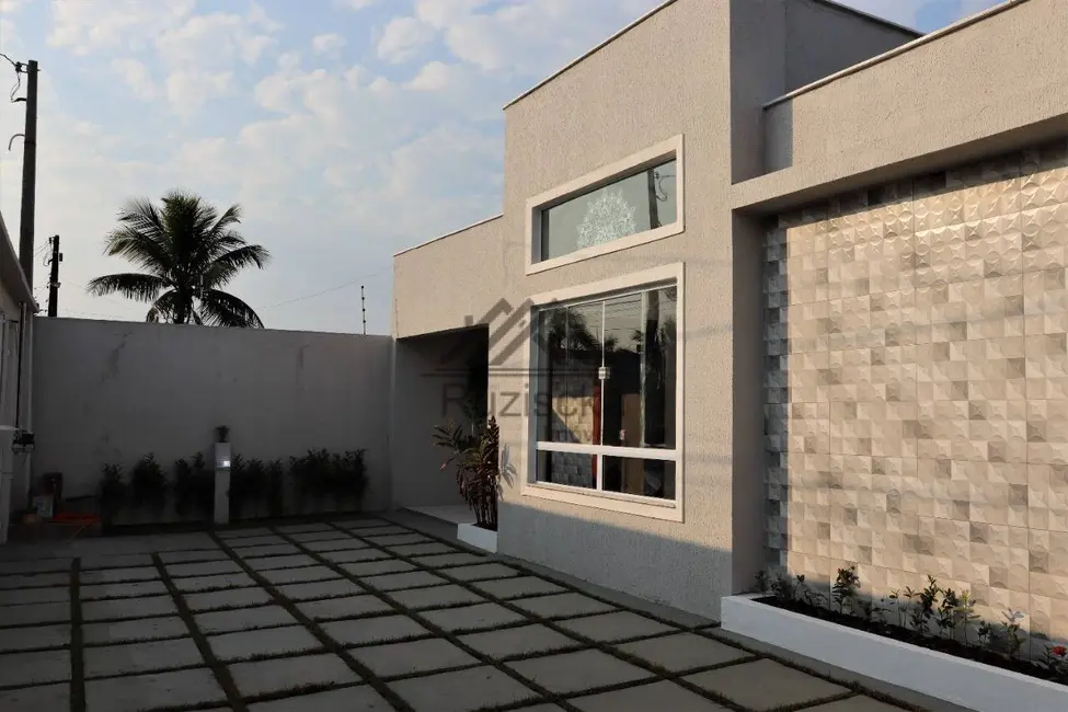 Casa com 3 quartos à venda, 371m2 em Itanhaem - SP - imagem 8 Foto 8 de Casa com 3 quartos à venda, 371m2 em Itanhaem - SP
