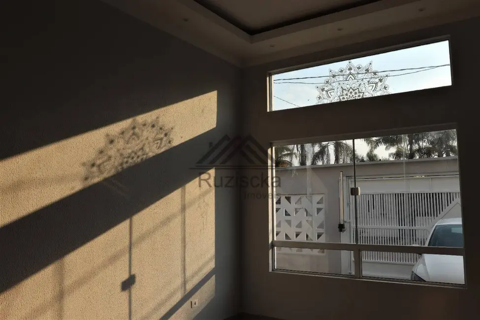 Casa com 3 quartos à venda, 371m2 em Itanhaem - SP - imagem 7 Foto 7 de Casa com 3 quartos à venda, 371m2 em Itanhaem - SP