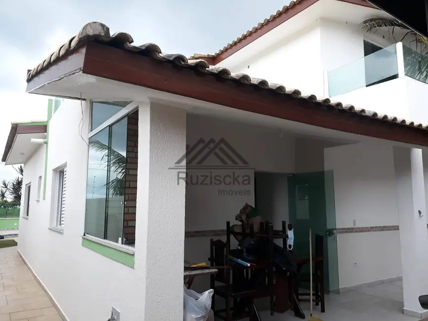Foto 3 de Casa com 4 quartos à venda, 220m2 em Itanhaem - SP