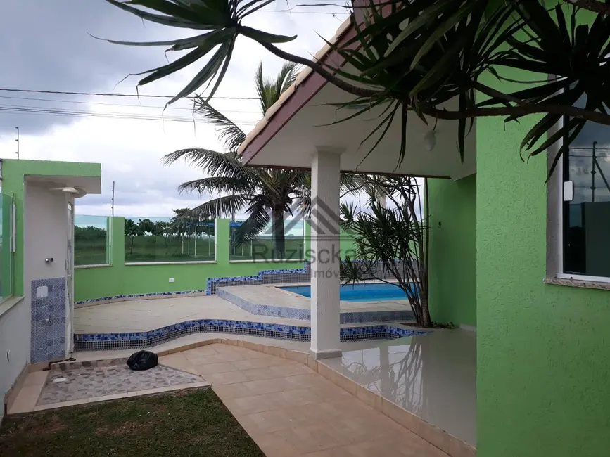 Foto 1 de Casa com 4 quartos à venda, 220m2 em Itanhaem - SP