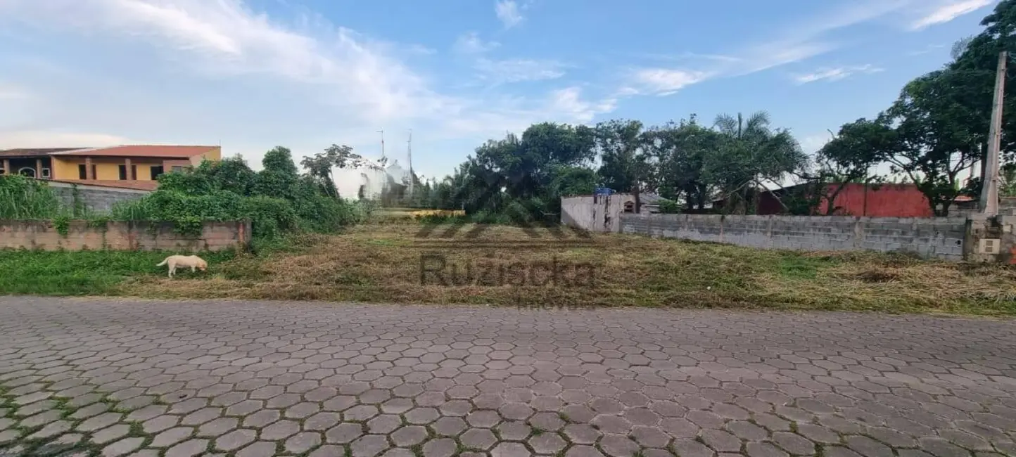 Foto 2 de Terreno / Lote à venda, 614m2 em Itanhaem - SP