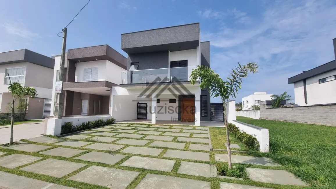 Foto 2 de Casa com 3 quartos à venda, 300m2 em Itanhaem - SP