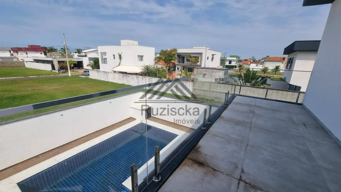 Foto 3 de Casa com 3 quartos à venda, 300m2 em Itanhaem - SP