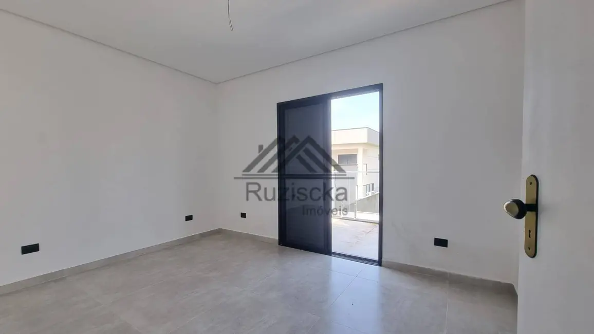 Foto 9 de Casa com 3 quartos à venda, 300m2 em Itanhaem - SP