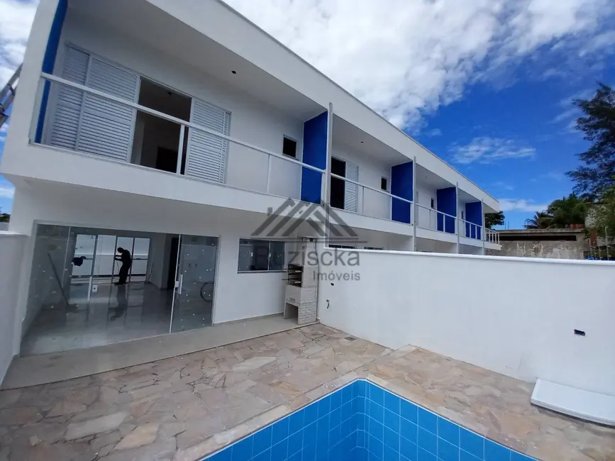Foto 2 de Casa com 2 quartos à venda, 90m2 em Itanhaem - SP