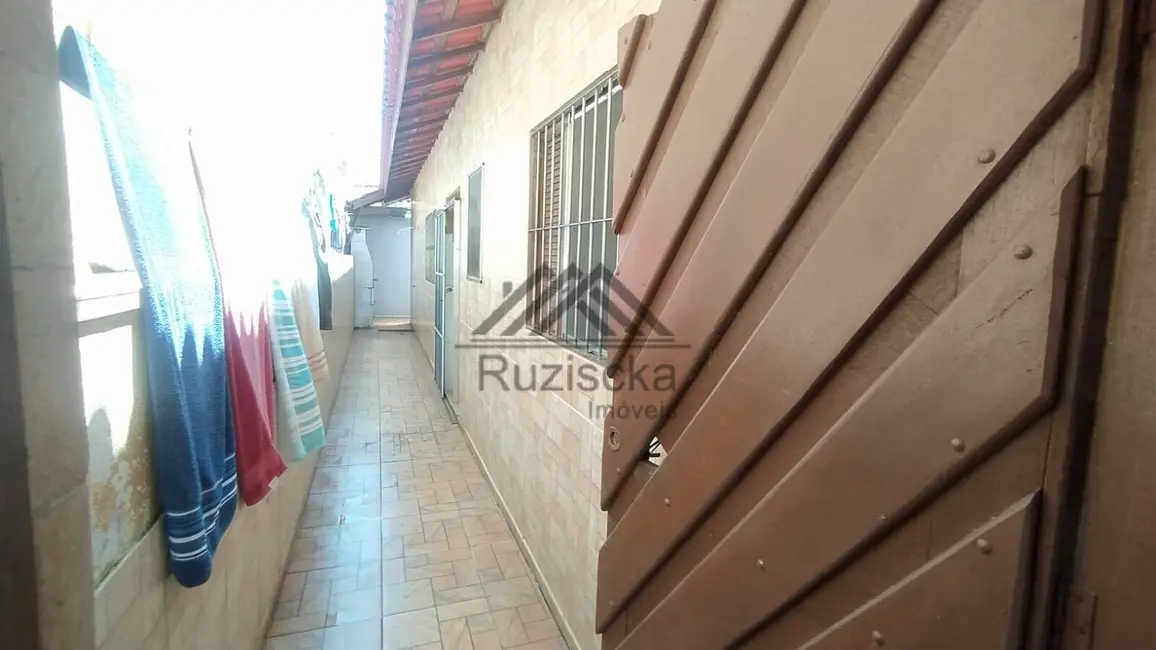 Foto 1 de Casa com 2 quartos à venda, 150m2 em Itanhaem - SP