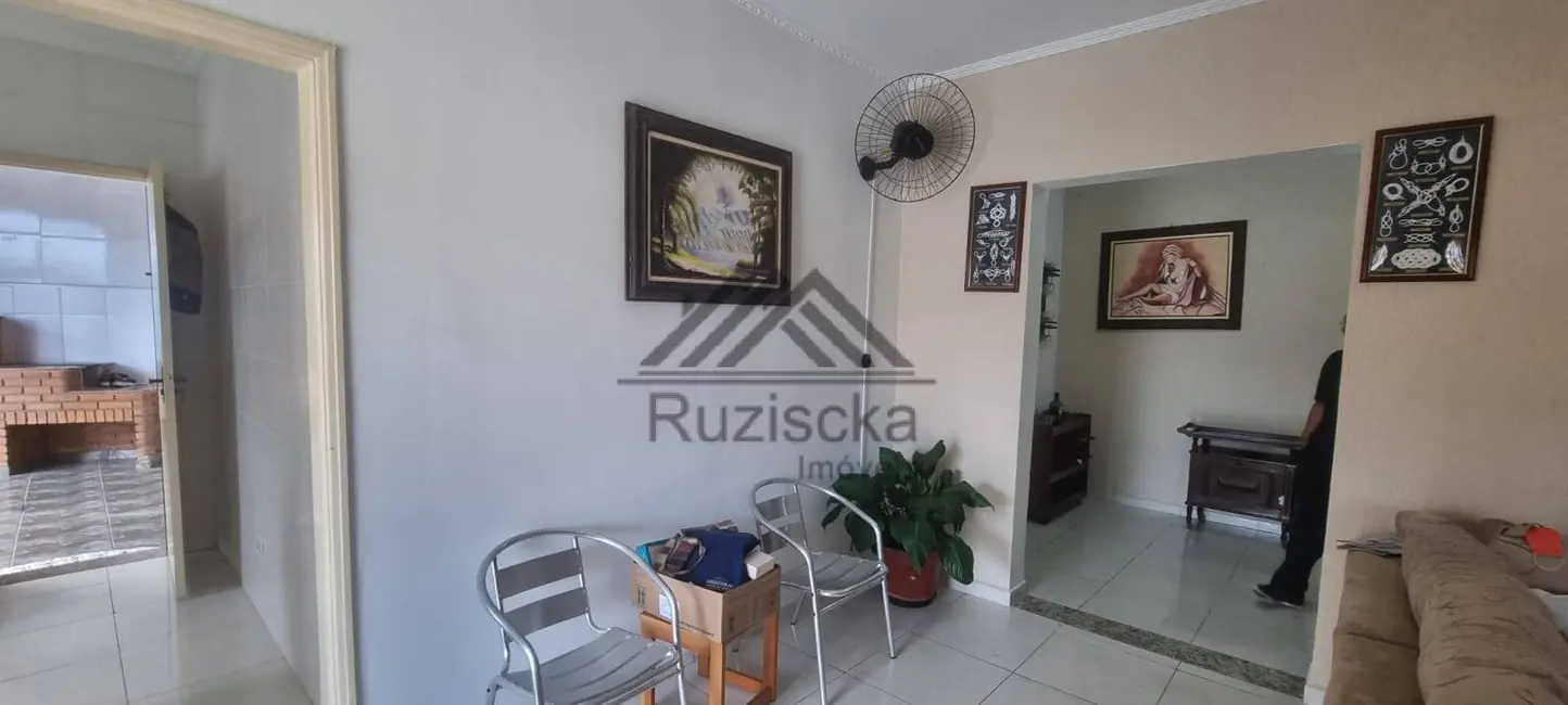 Foto 9 de Casa com 3 quartos à venda, 288m2 em Itanhaem - SP