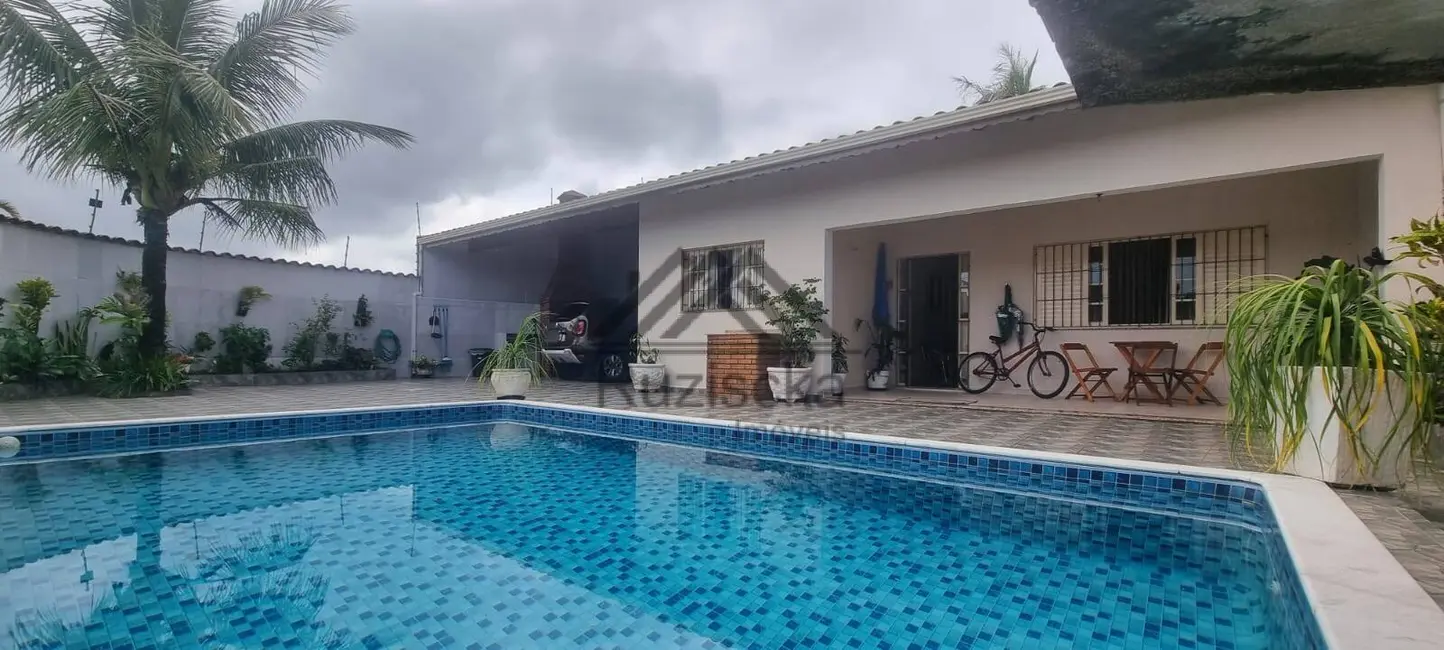 Foto 1 de Casa com 3 quartos à venda, 288m2 em Itanhaem - SP