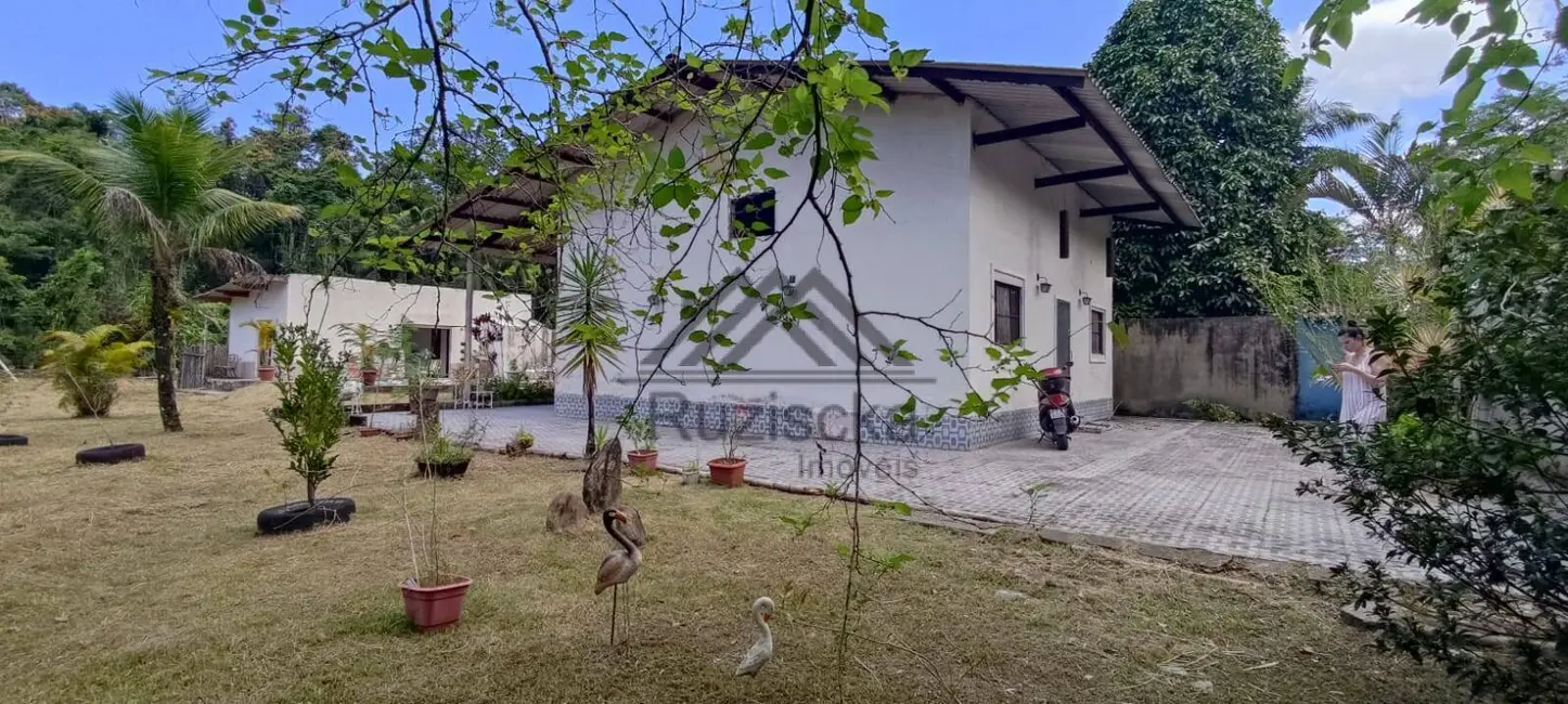 Chácara com 3 quartos à venda, 1250m2 em Itanhaem - SP - imagem 5 Foto 5 de Chácara com 3 quartos à venda, 1250m2 em Itanhaem - SP