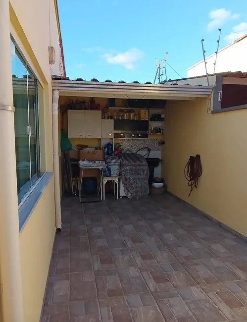 Foto 5 de Casa com 2 quartos à venda, 143m2 em Itanhaem - SP