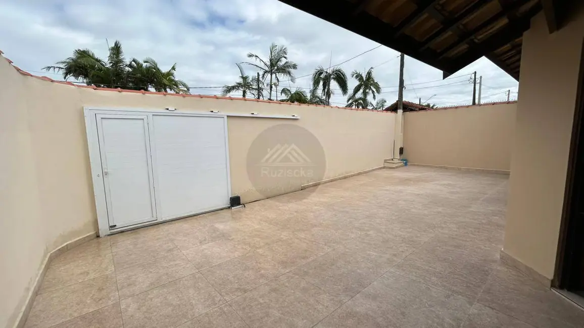Foto 7 de Casa com 3 quartos à venda, 163m2 em Itanhaem - SP