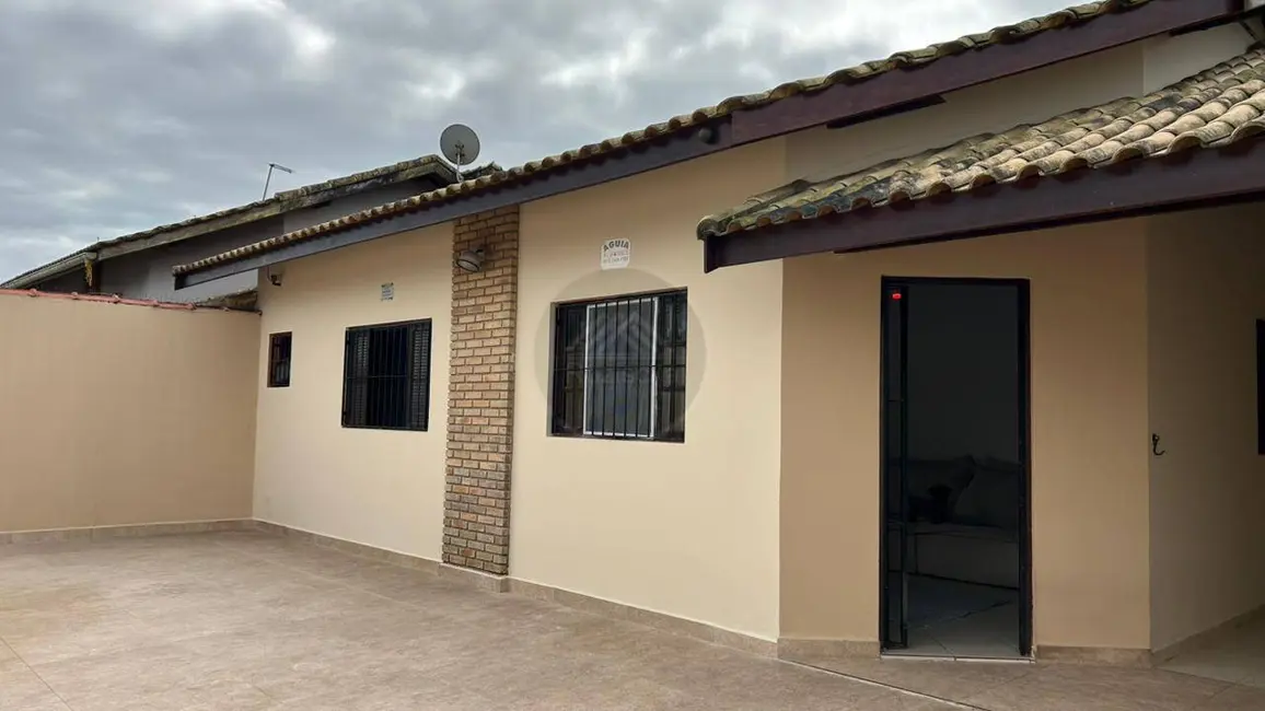 Foto 1 de Casa com 3 quartos à venda, 163m2 em Itanhaem - SP