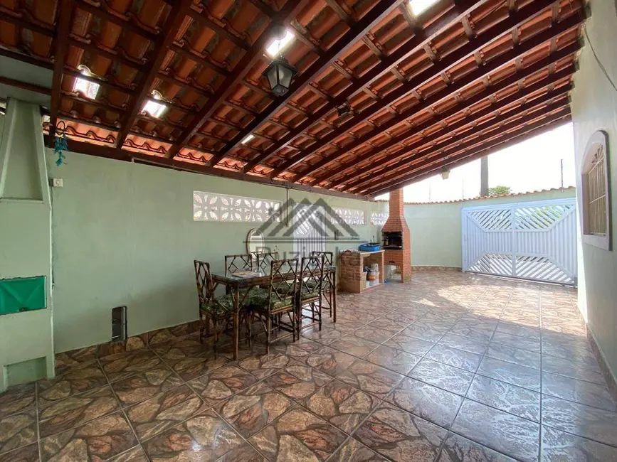 Foto 2 de Casa com 3 quartos à venda, 269m2 em Itanhaem - SP