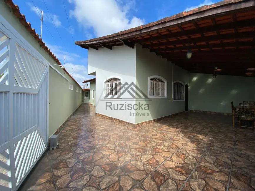 Foto 1 de Casa com 3 quartos à venda, 269m2 em Itanhaem - SP