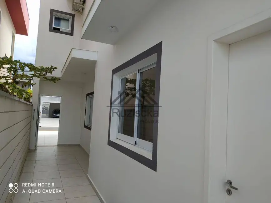 Foto 6 de Casa com 3 quartos à venda, 300m2 em Itanhaem - SP