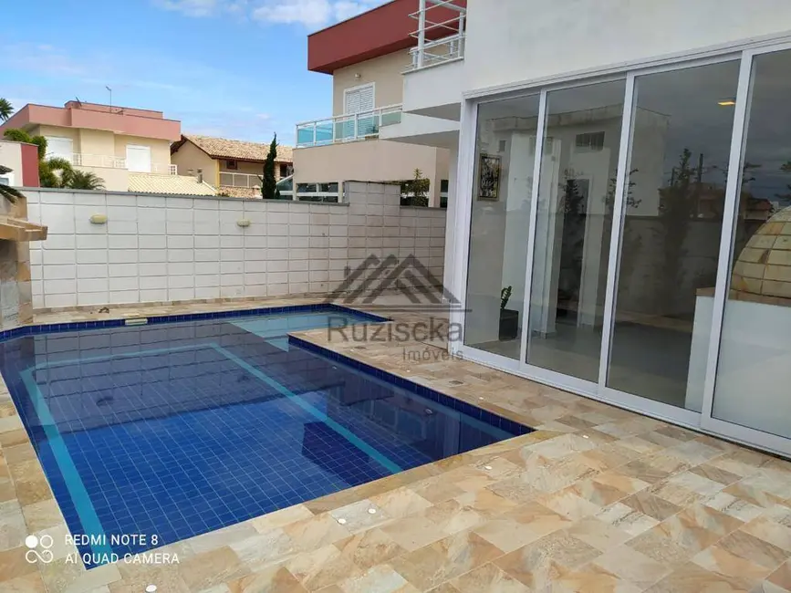 Foto 2 de Casa com 3 quartos à venda, 300m2 em Itanhaem - SP