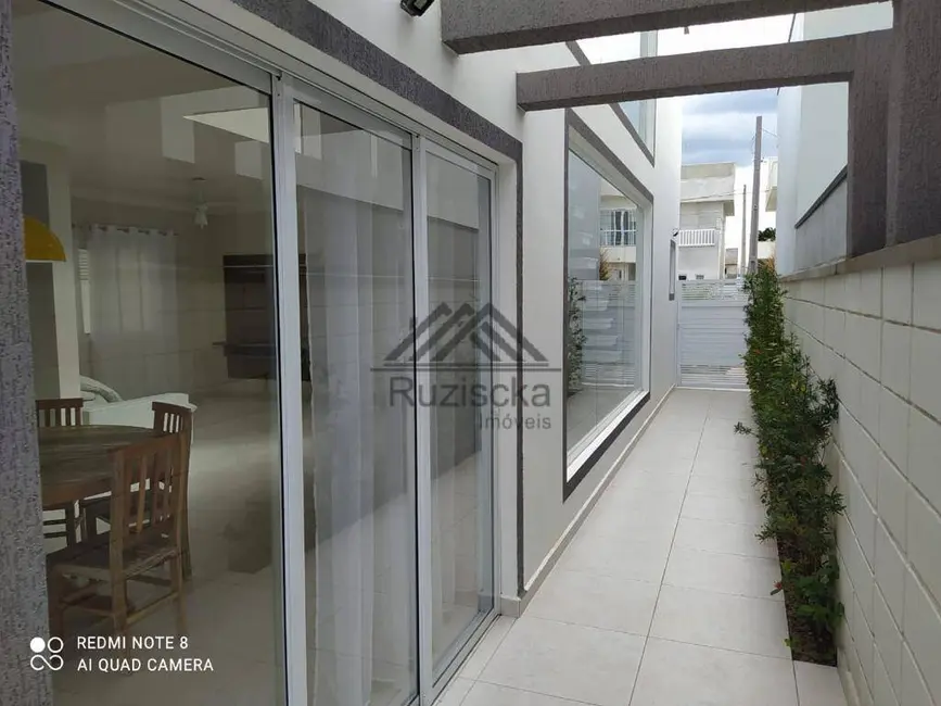 Foto 5 de Casa com 3 quartos à venda, 300m2 em Itanhaem - SP