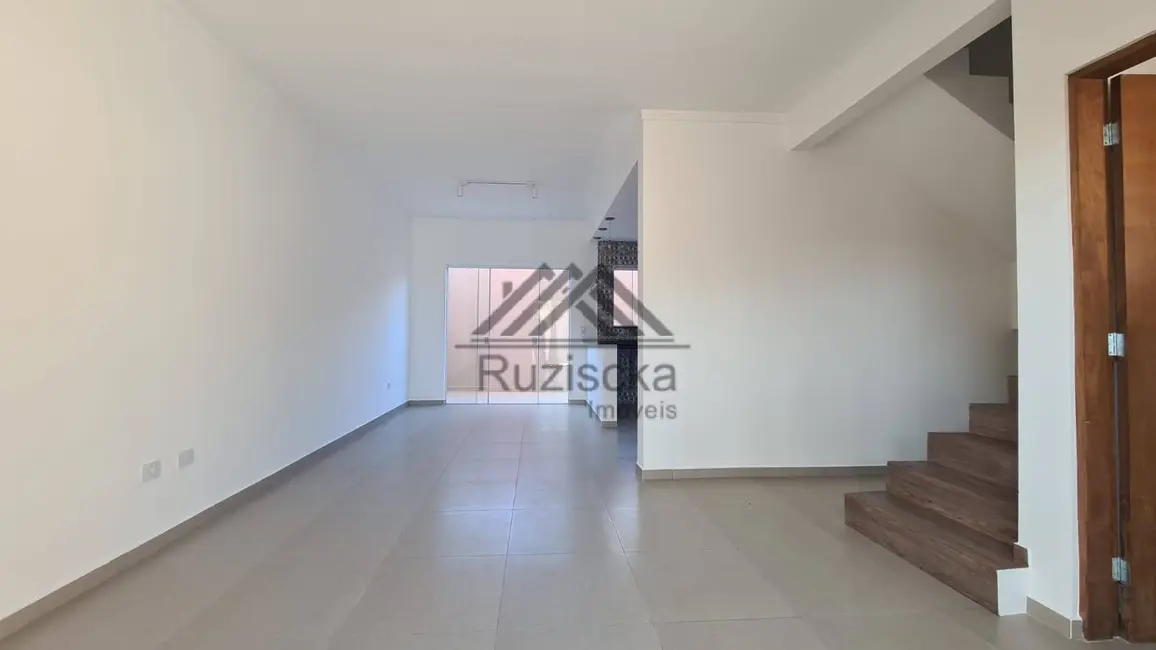 Casa com 3 quartos à venda, 150m2 em Centro, Itanhaem - SP - imagem 6 Foto 6 de Casa com 3 quartos à venda, 150m2 em Centro, Itanhaem - SP