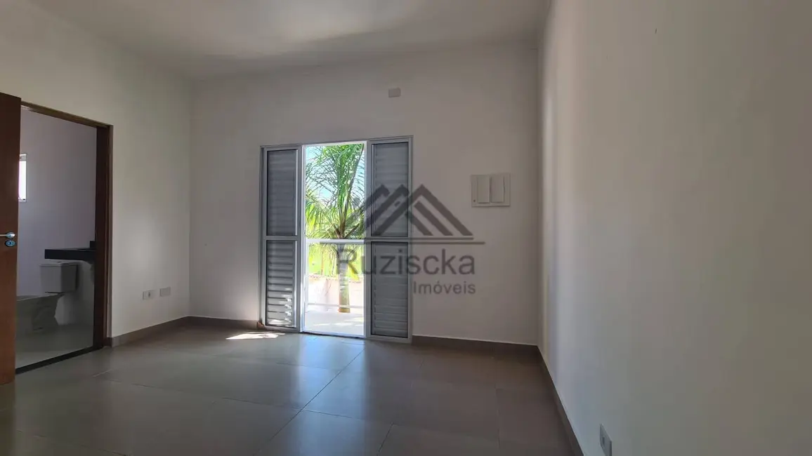 Casa com 3 quartos à venda, 150m2 em Centro, Itanhaem - SP - imagem 5 Foto 5 de Casa com 3 quartos à venda, 150m2 em Centro, Itanhaem - SP