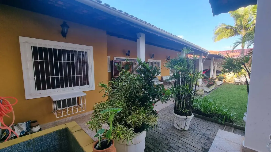 Foto 5 de Casa com 6 quartos à venda, 605m2 em Itanhaem - SP
