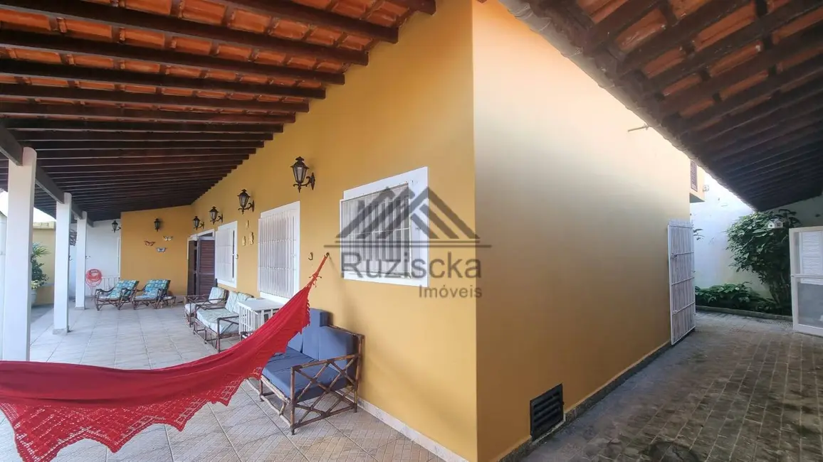 Foto 7 de Casa com 6 quartos à venda, 605m2 em Itanhaem - SP