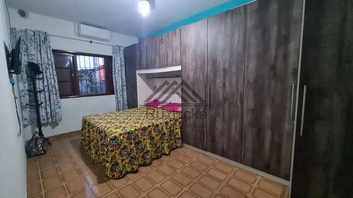 Foto 7 de Casa com 2 quartos à venda, 260m2 em Itanhaem - SP
