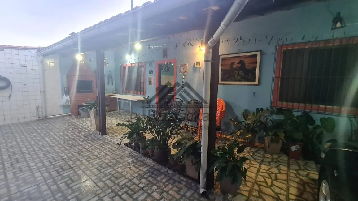 Foto 4 de Casa com 2 quartos à venda, 260m2 em Itanhaem - SP