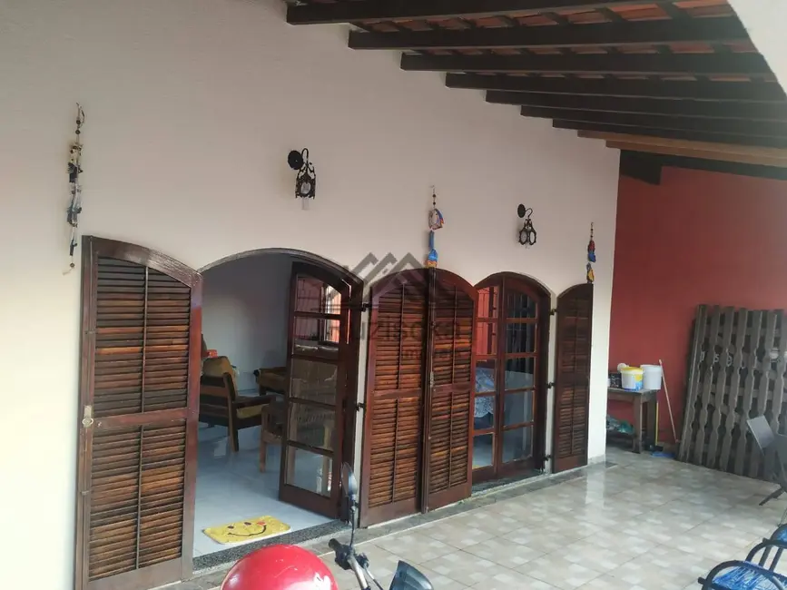 Foto 1 de Casa com 5 quartos à venda, 455m2 em Itanhaem - SP